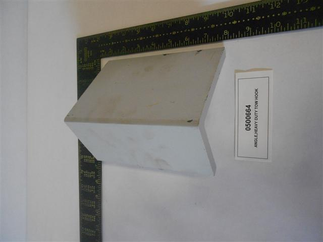 McNeilus 0500664 – Angle, Heavy Duty Hook