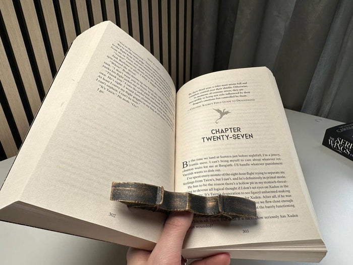 Dragon Thumb Page Holder