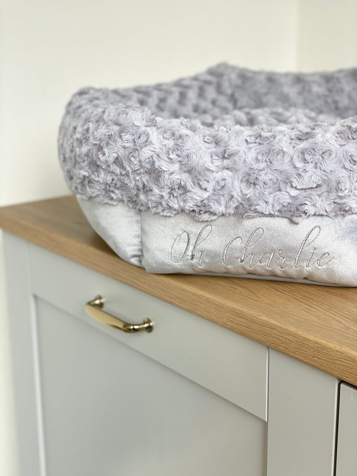 Oh Charlie Round Dog Bed Charlotte-Dog Bed-Oh Charlie- Silver Circle Pets