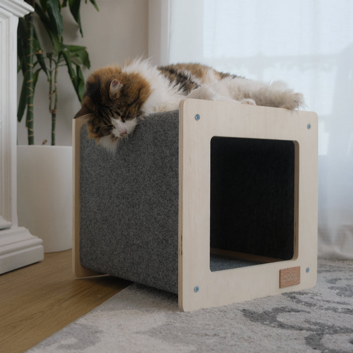 The Urban Hut Pet House